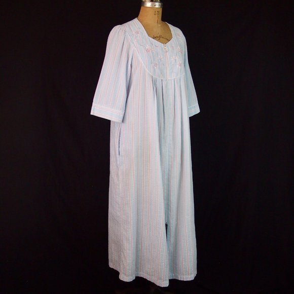 MISS ELAINE Seersucker Zip Front House Dress Robe - Picture 3 of 7